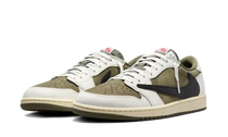 Detail side of the jordan 1 low travis scott medium olive