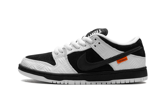 front view of nike sb dunk low tightboth