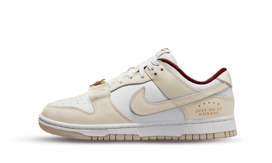 Nike Dunk Low SE Just Do It (W)